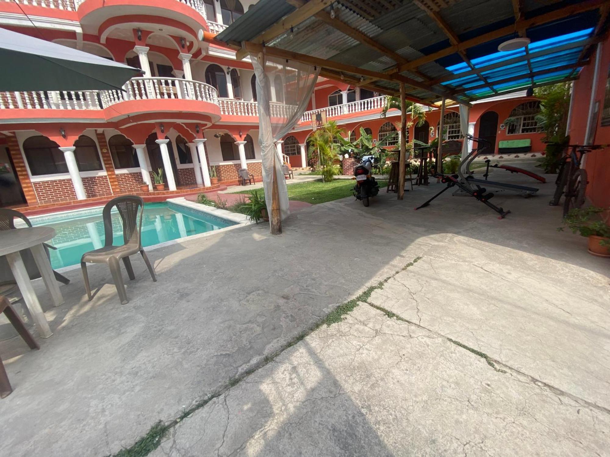 Hotel Posada Gutierrez Панахачел Екстериор снимка